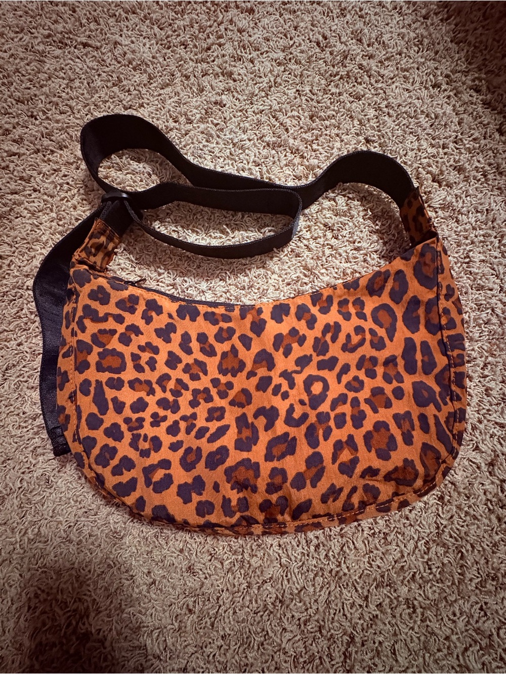 BAGGU Medium Nylon Crescent Bag in Leopard